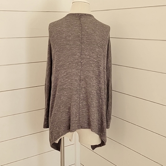 American Eagle Outfitters medium grey cardigan lightweight - Picture 2 of 5